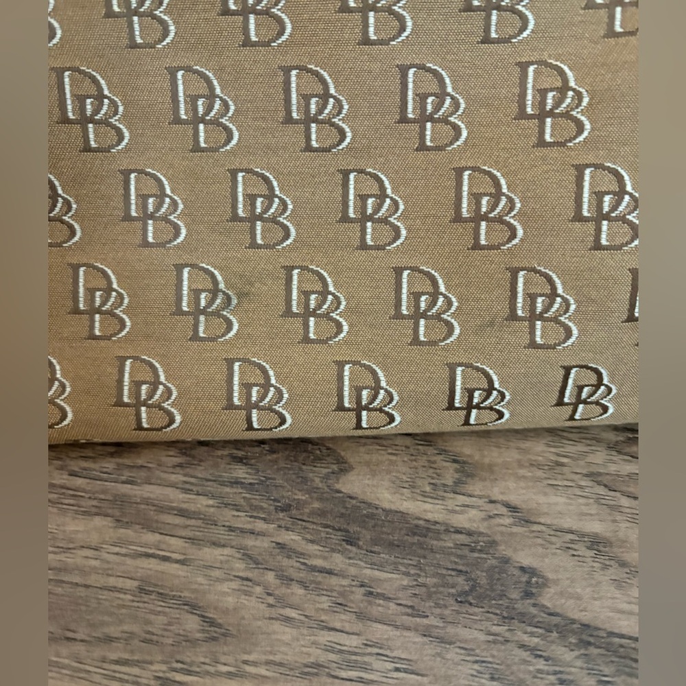 DOONEY & BOURKE Signature DB Logo Handbag - Picture 4 of 15